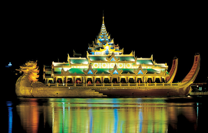 "Karaweik" Restaurant in Yangon