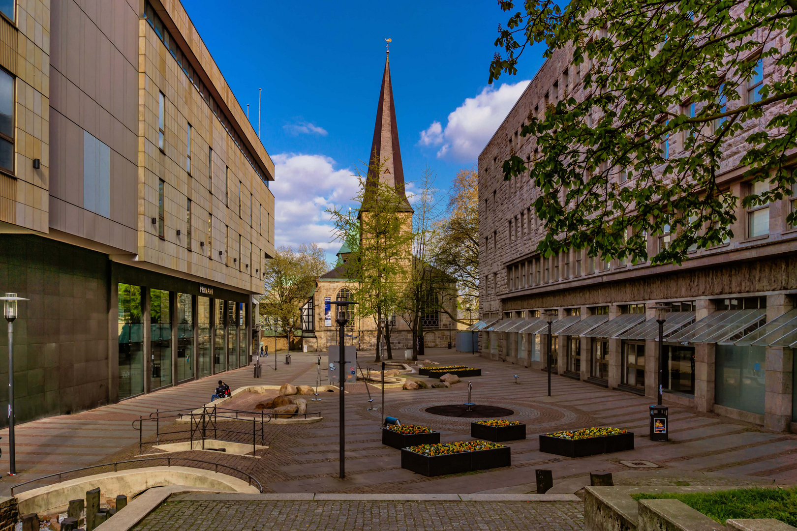 Kardinal-Hengsbach-Platz