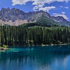 Karersee in Südtirol, Panorama aus 3 Bildern.