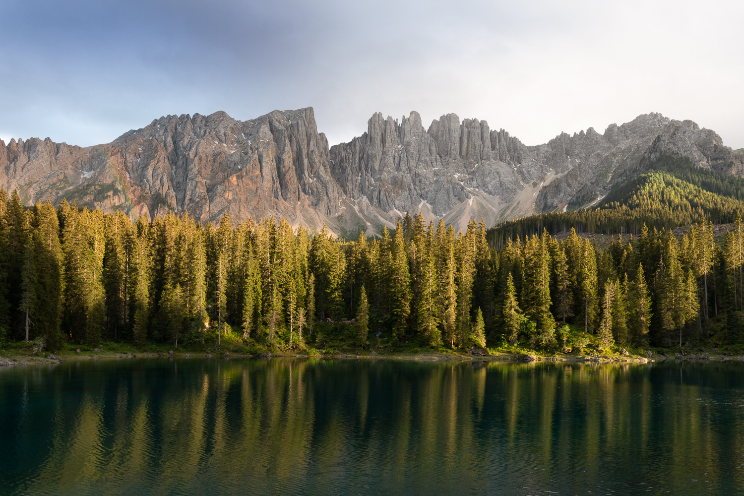 Karersee mit Regenbogen