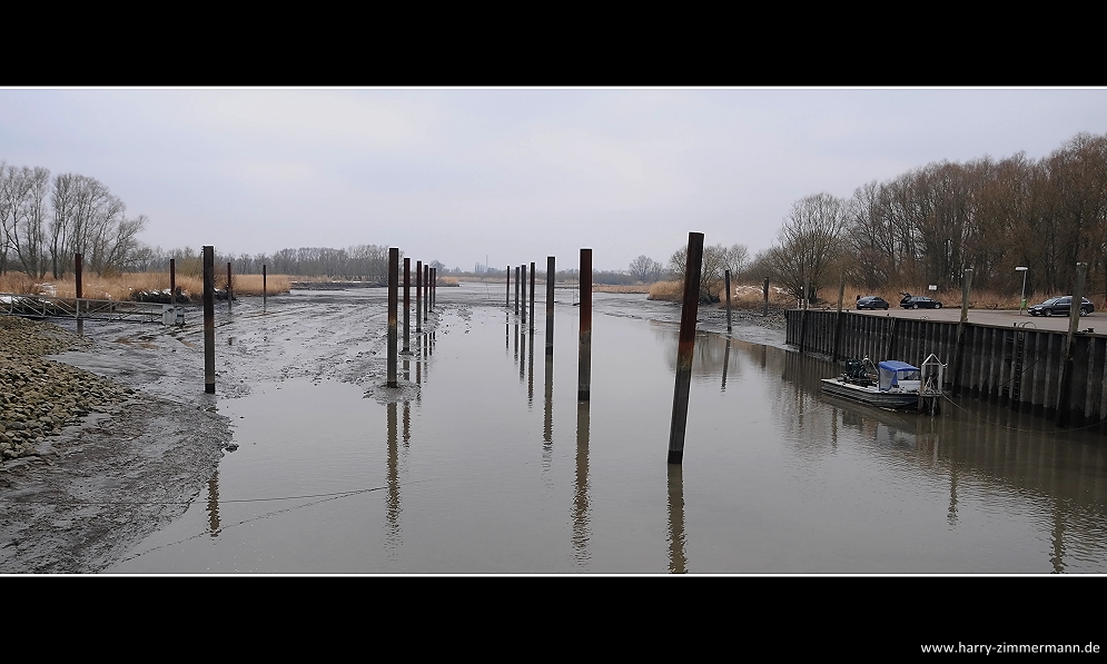 Karfreitag im Haseldorfer Hafen