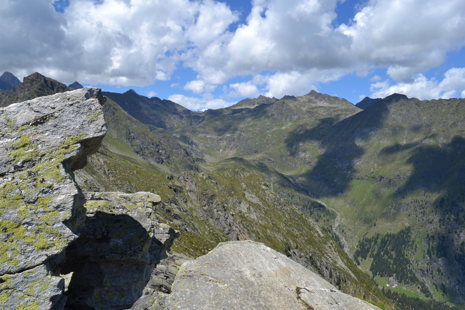 Karge Alpenlandschaft