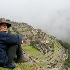 Karin mit Blick auf Machu Pichu