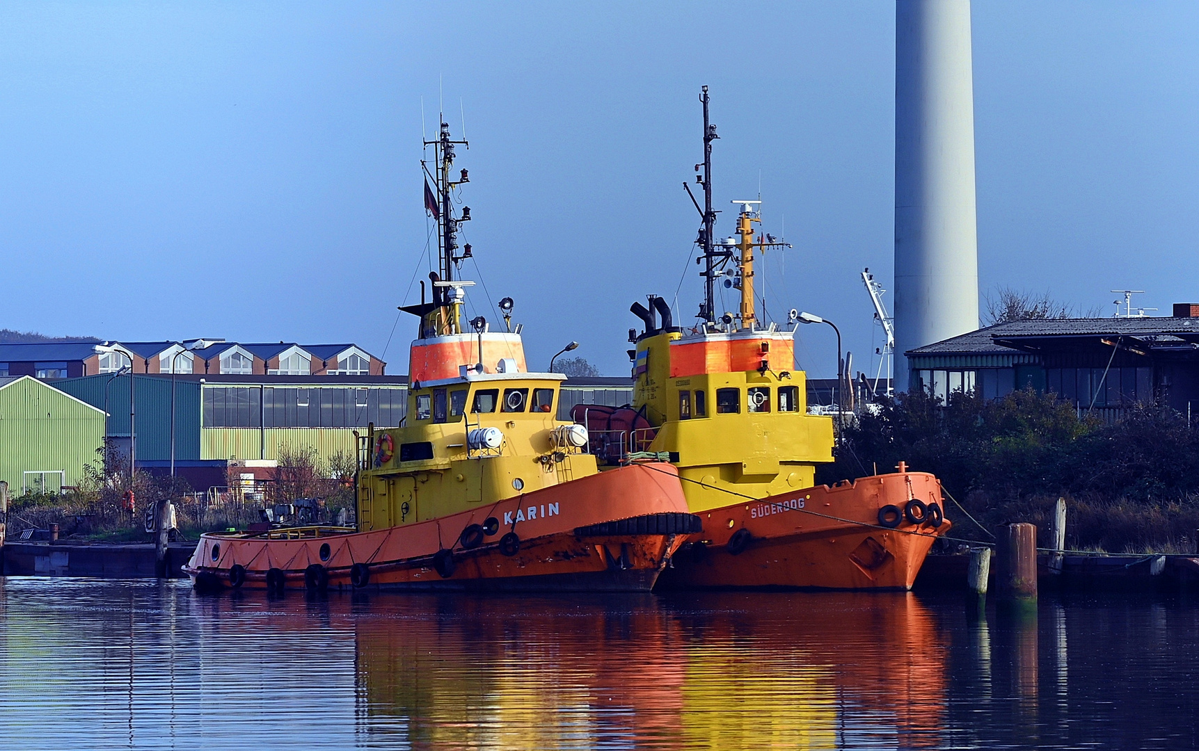 KARIN und SÜDEROOG im Husumer Außenhafen