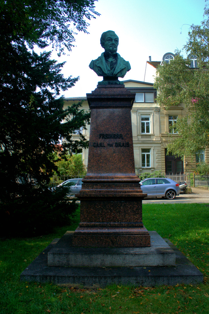 Karl Frhr. von Drais (* 29. April 1785 in Karlsruhe; † 10. Dezember 1851 in Karlsruhe)