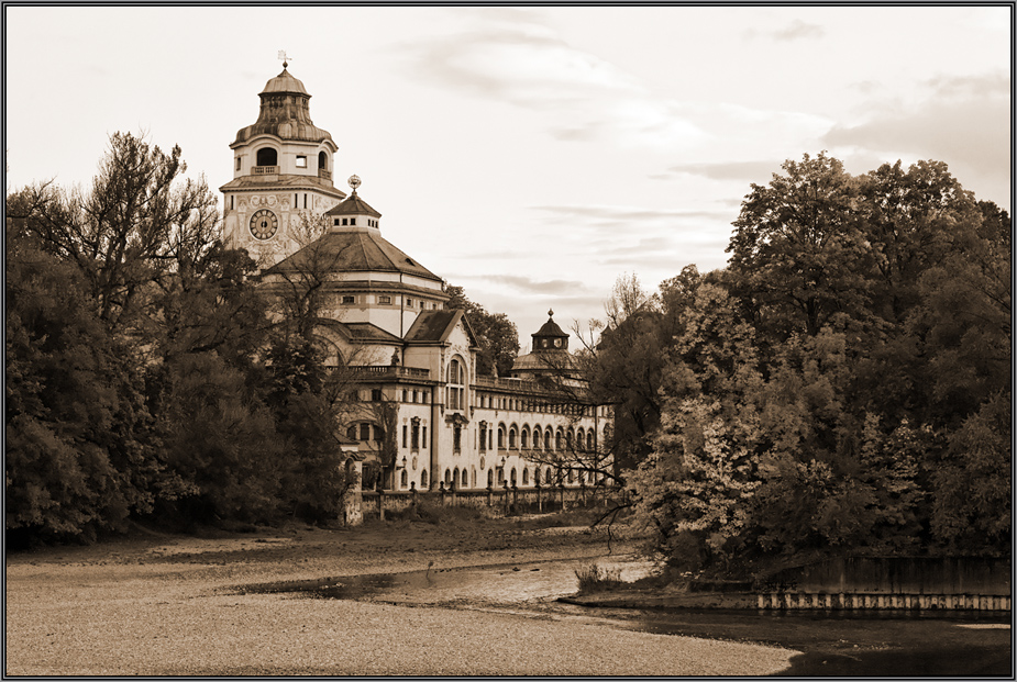 Karl Mueller'sches Volksbad