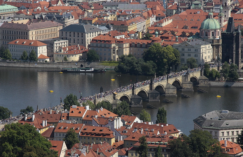 Karl's Wimmel-Brücke