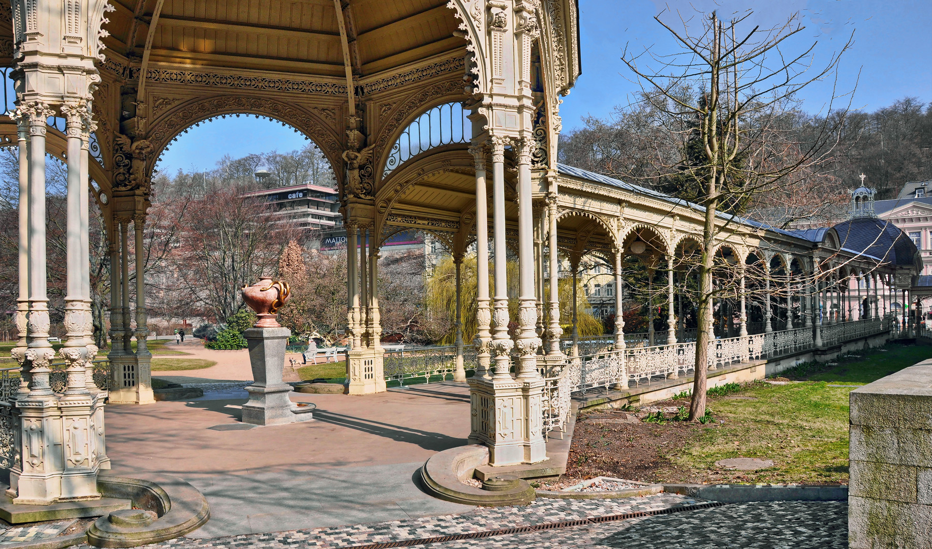 KARLSBAD  - Dvorak Park -