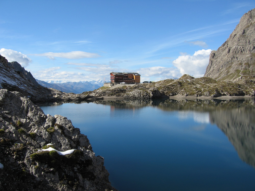 Karlsbader Hütte 2.261 m in den Gailtaler Alpen / Lienzer Dolomiten