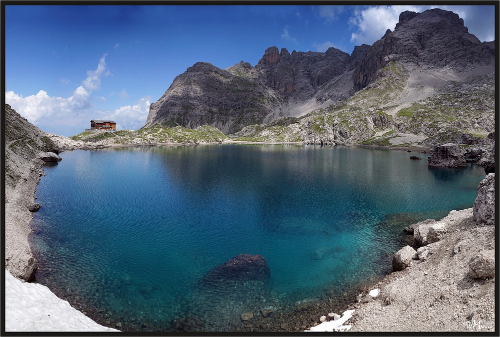 Karlsbaderhütte am Larserzersee