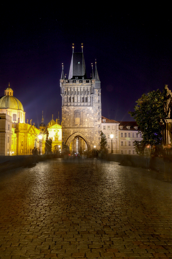 Karlsbrücke am Abend