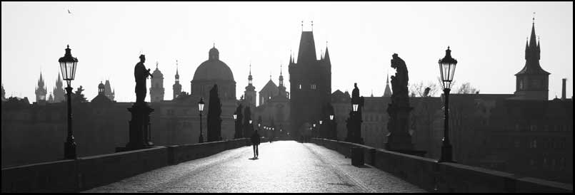 Karlsbrücke am Morgen