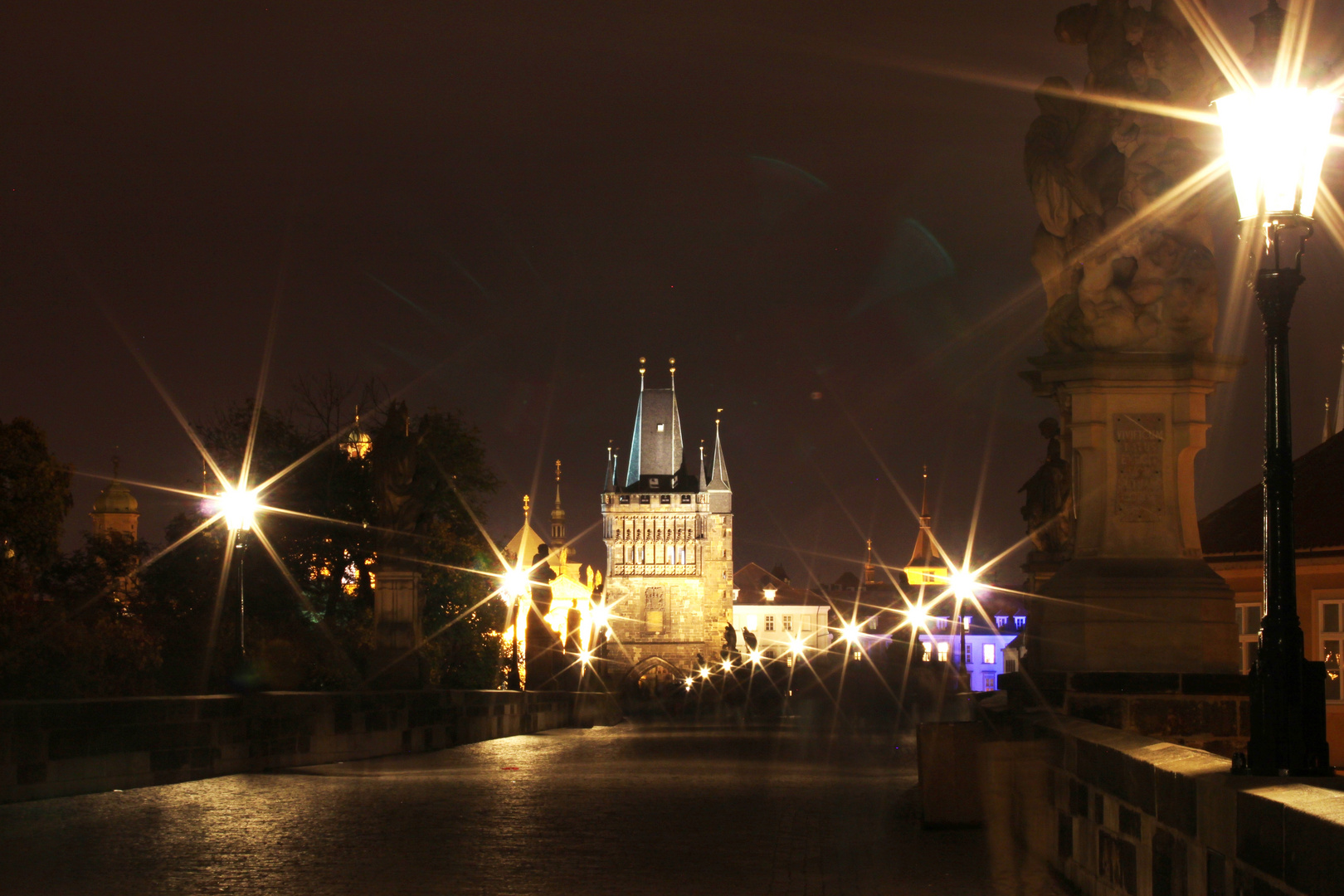 Karlsbrücke bei Nacht