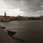 Karlsbrücke in Prag mit Wetterstimmung