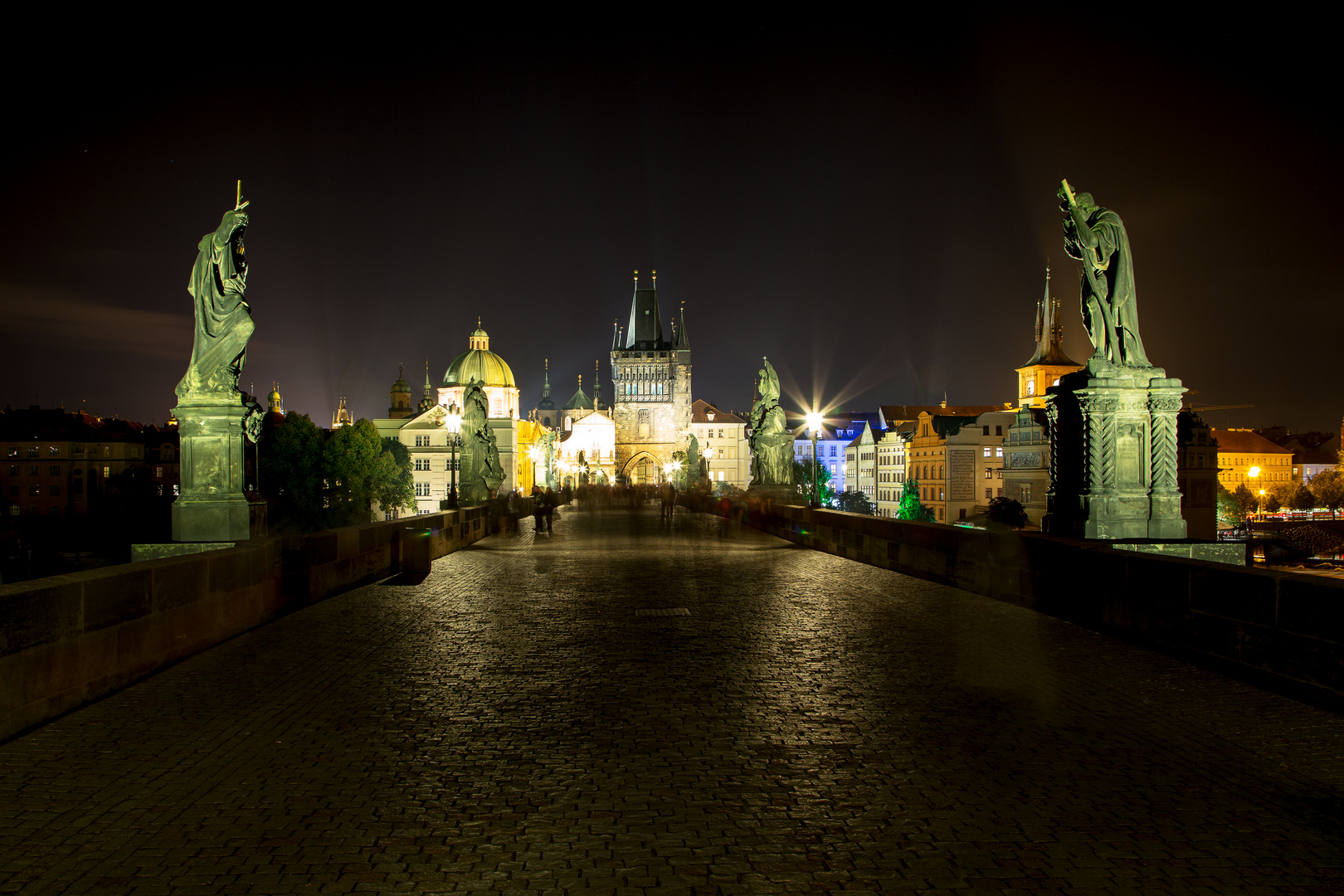 Karlsbrücke @ night