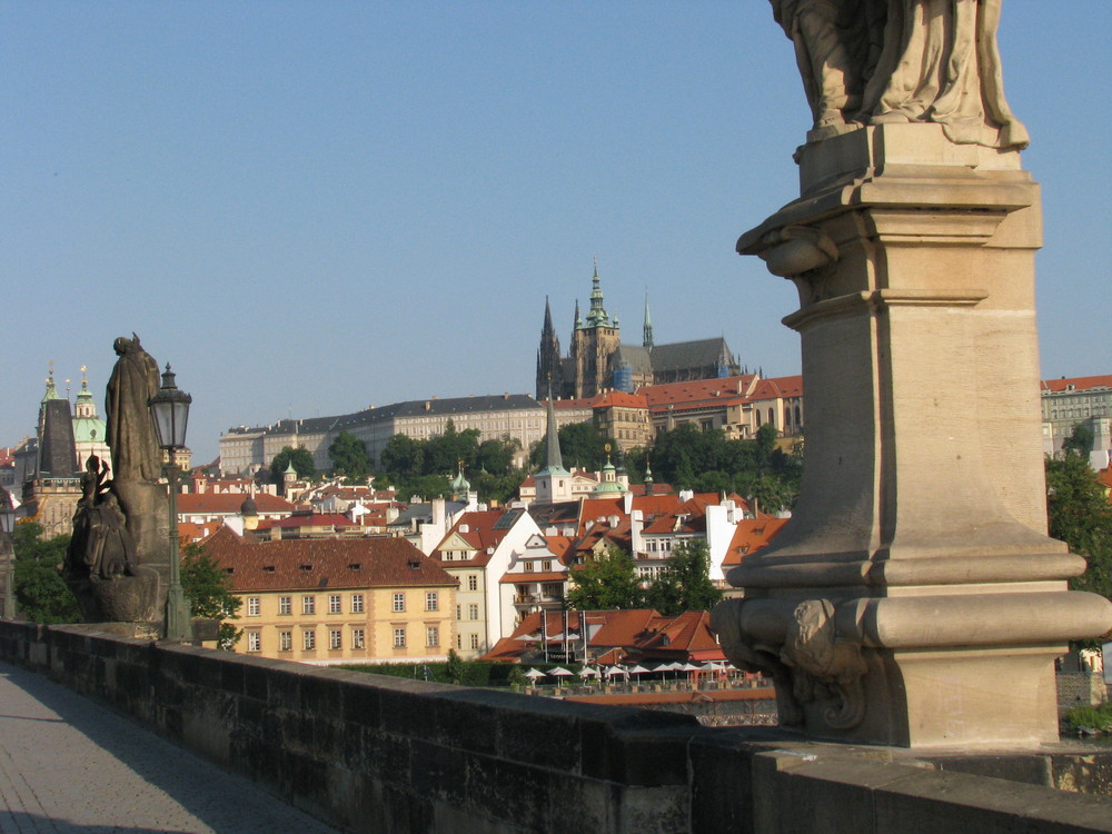 Karlsbrücke und Pragerburg