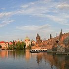 Karlsbrücke vom Ufer