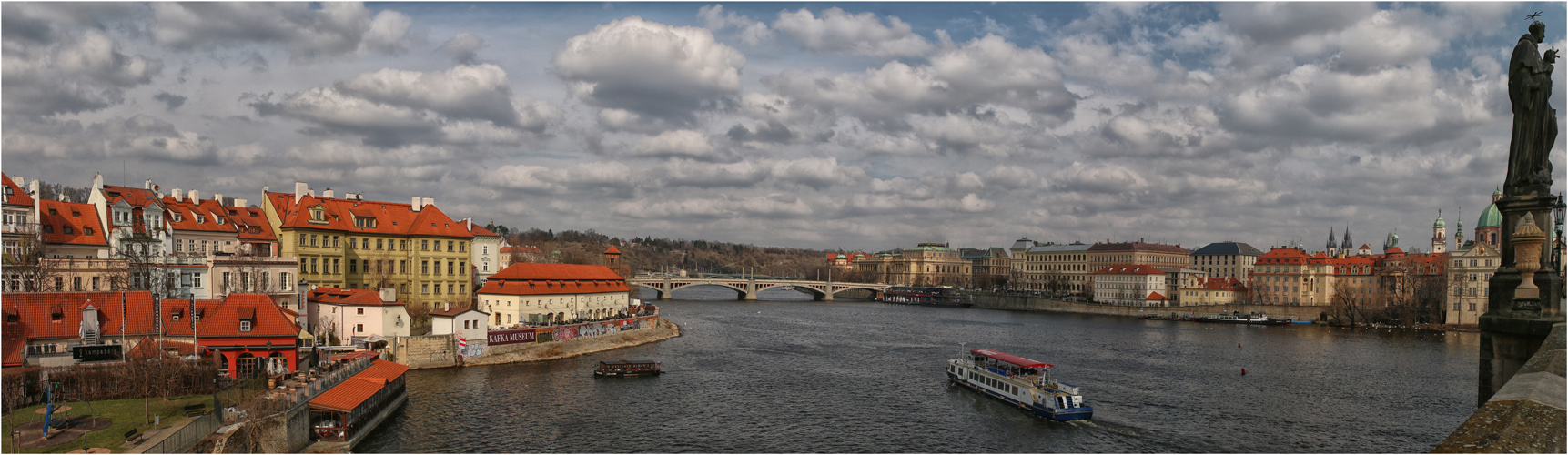 Karlsbrückenblick