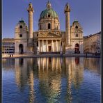 Karlskirche im Spiegel