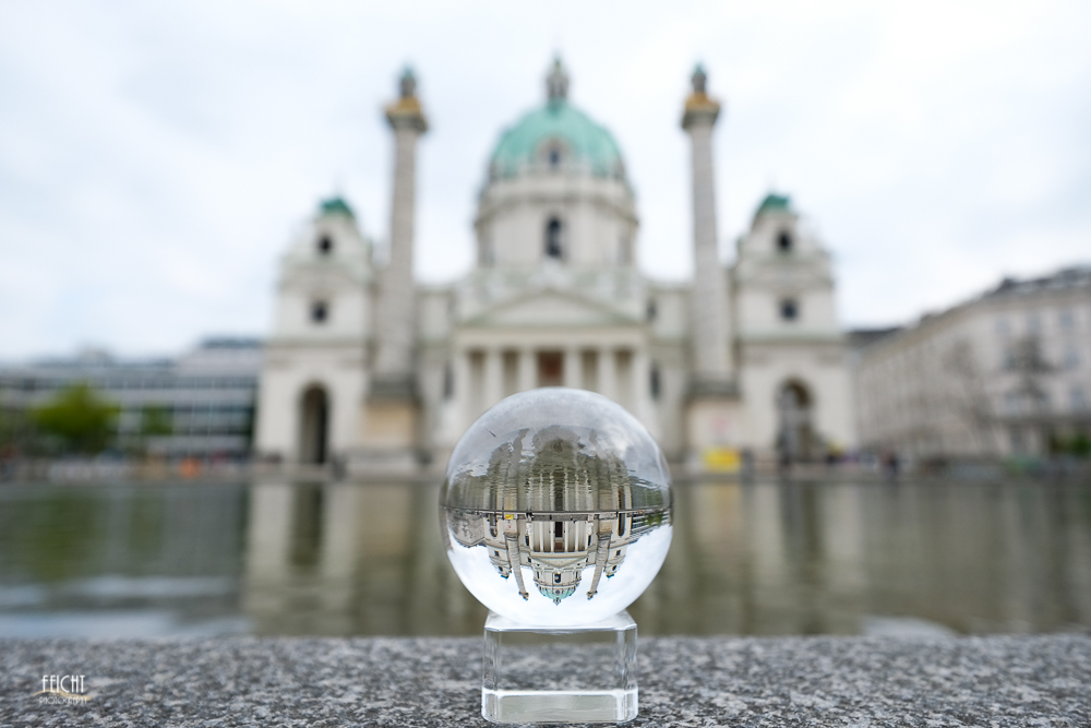 Karlskirche mit Lensball