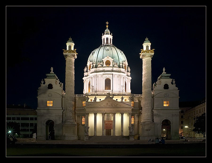 Karlskirche @ night