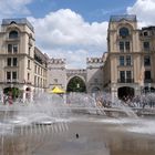 Karlsplatz (Stachus) und Karls-Tor in München