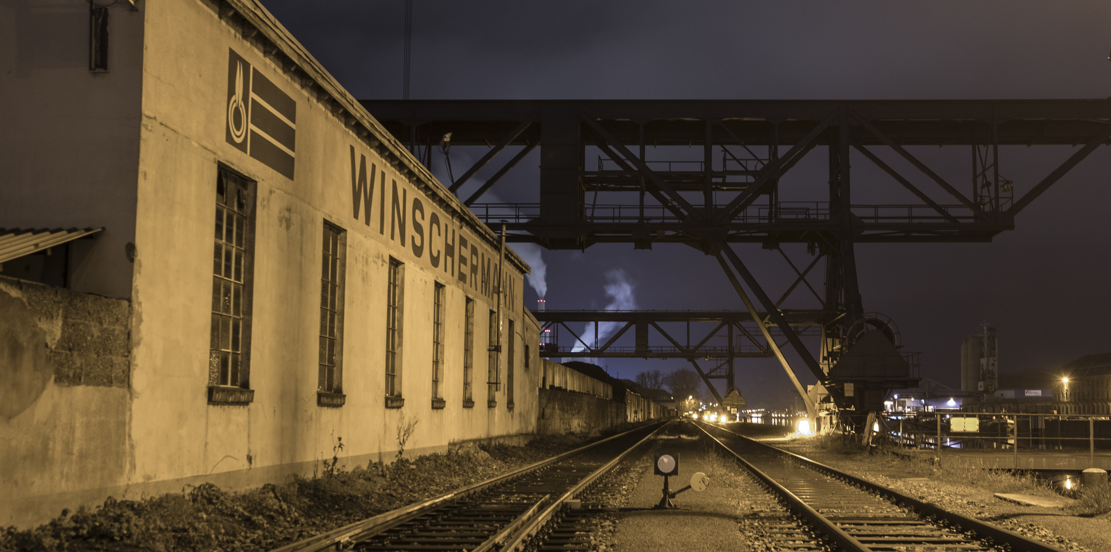 Karlsruhe - Hafen bei Nacht