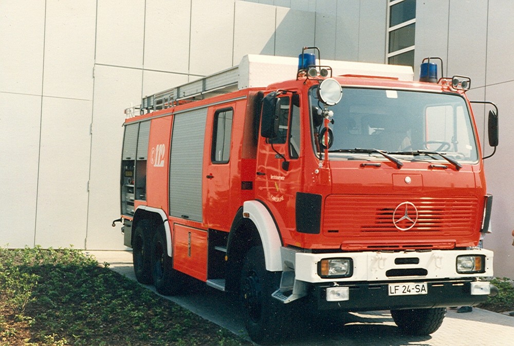 Karlsruhe LF-24-K Mercedes Benz 2636 AK_Metz_bj1988