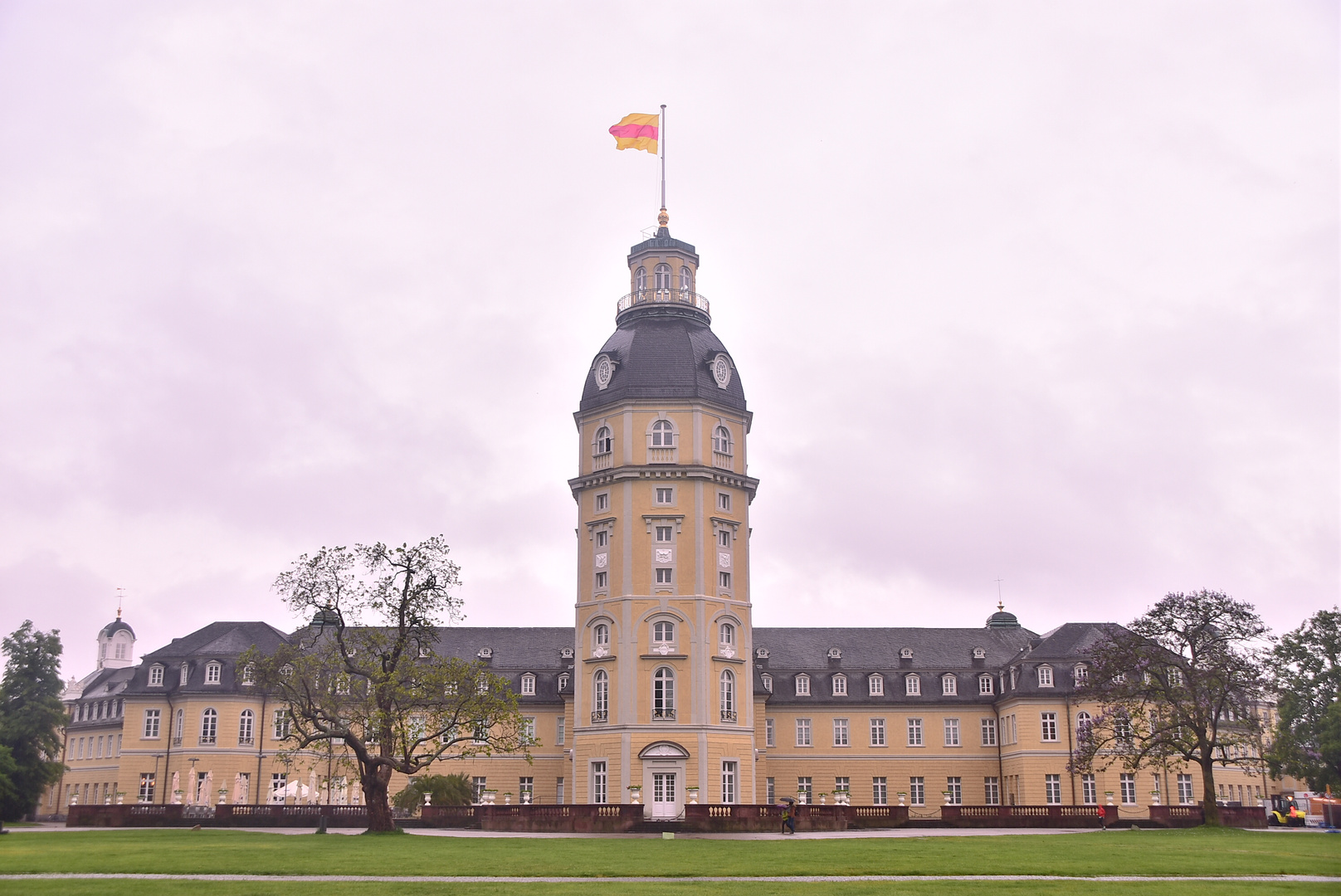 Karlsruhe Schloss Mai 2019 