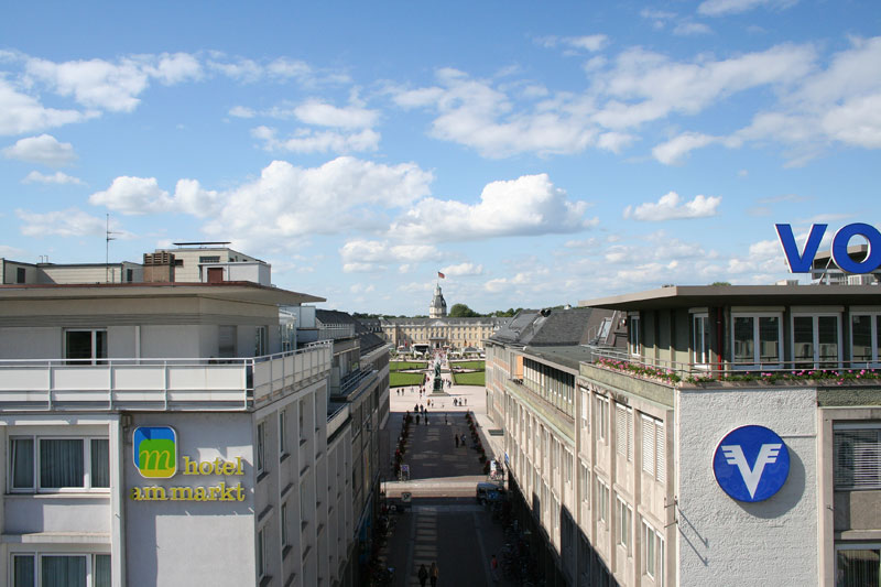 Karlsruher Schloss aus einmaliger Perspektive