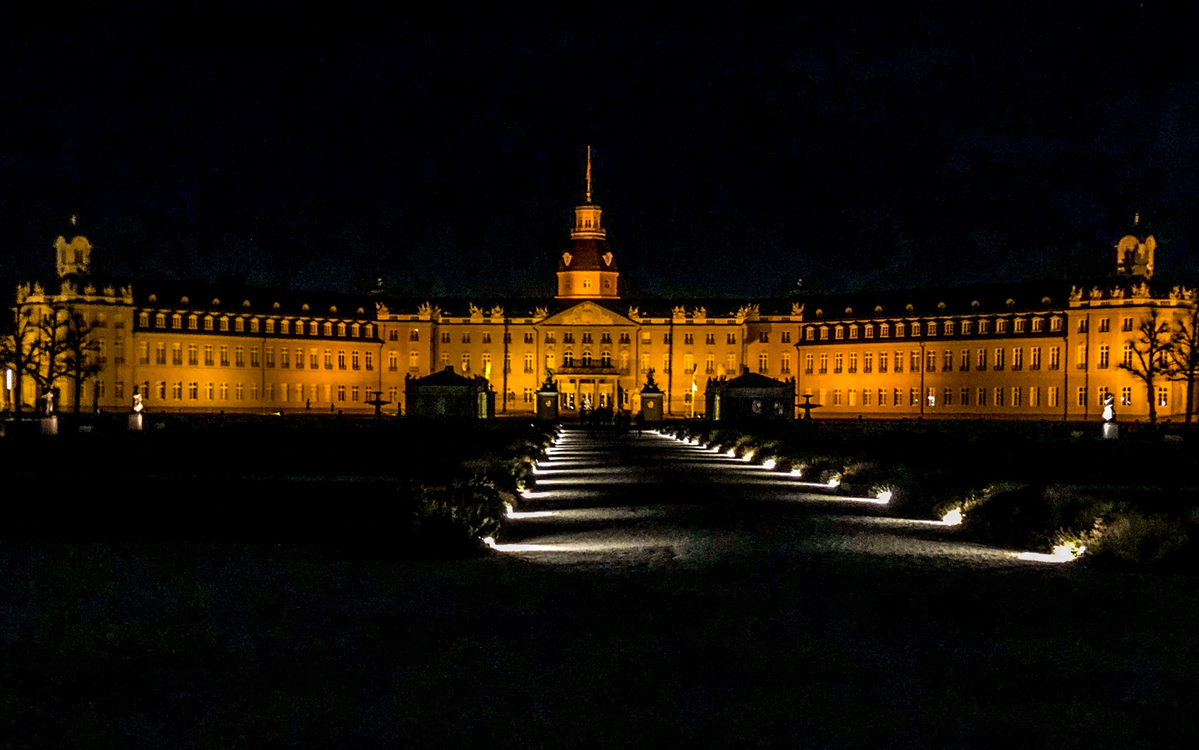 Karlsruher Schloß bei Nacht