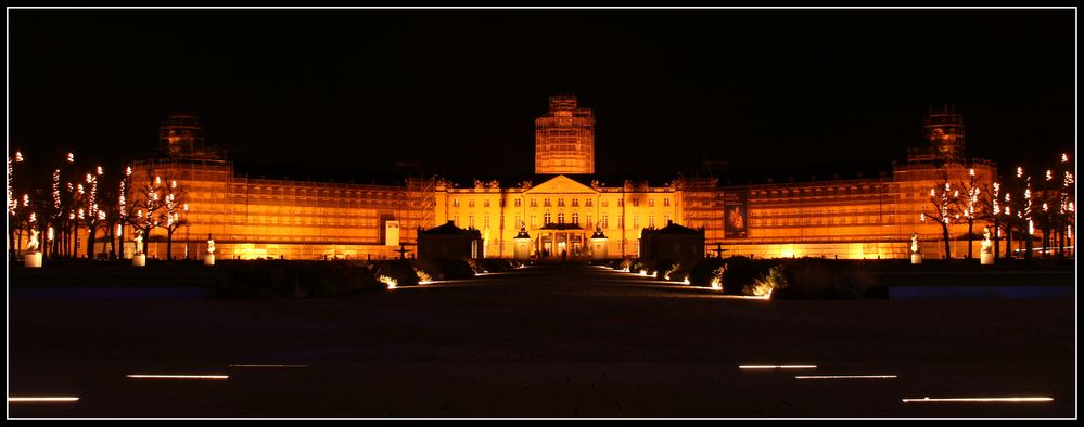 Karlsruher Schloss bei Nacht