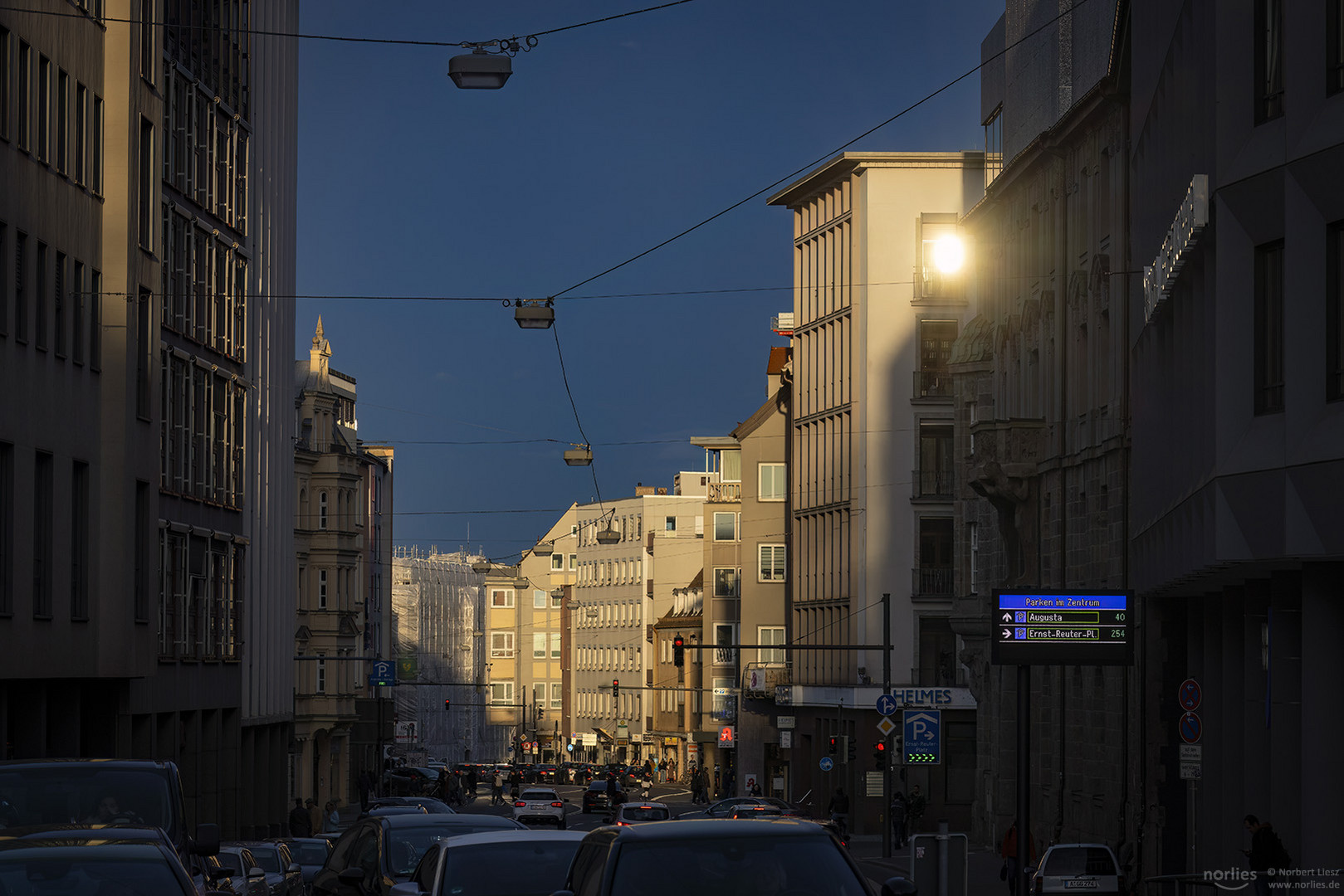 Karlstraße im Licht