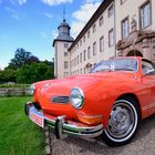 Karman Ghia vor Schloss Corvey