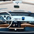 Karmann Ghia Cabrio hellblau Armatur