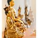 Karmapa- und Buddhastatuen