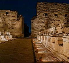 Karnak bei Nacht (1)