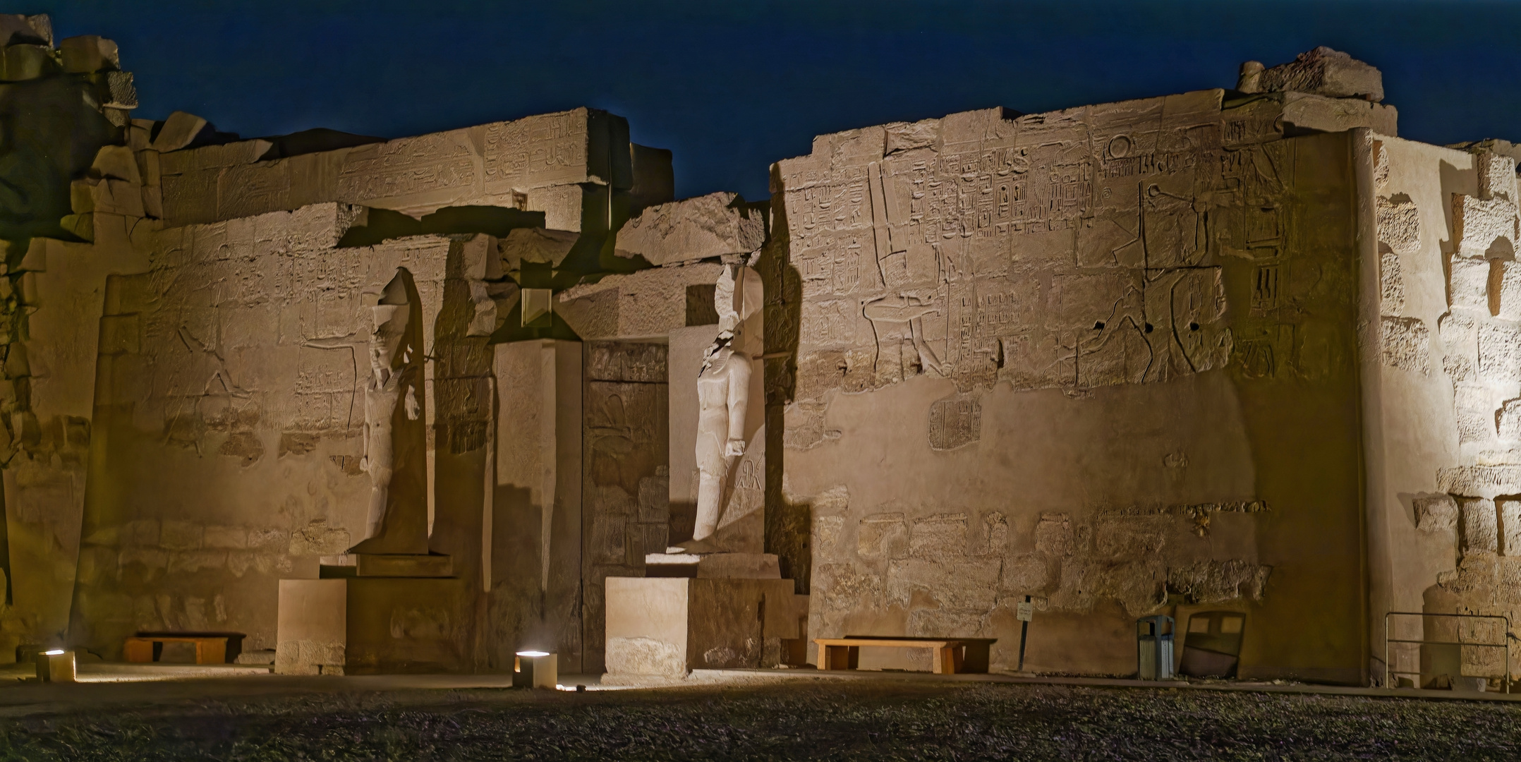 Karnak bei Nacht (2)