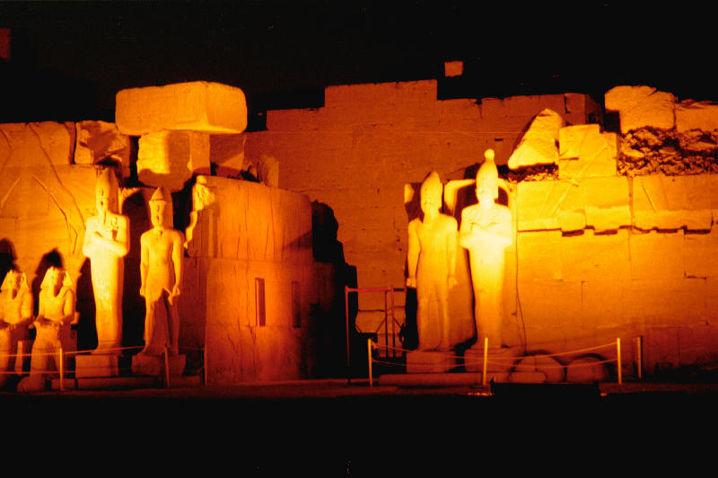 Karnak Tempel bei Nacht