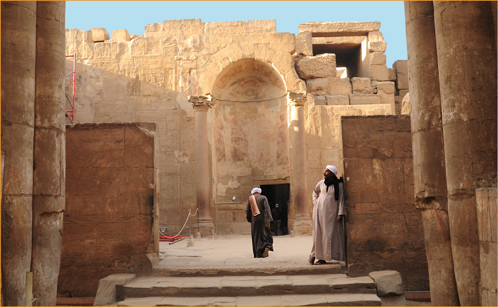 KARNAK TEMPEL FRÜH MORGEN