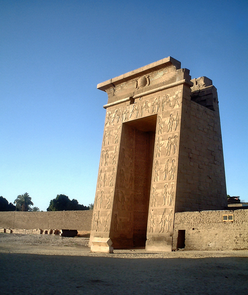 Karnaktempel – Tor des Ptolemäus III. - Euergetes