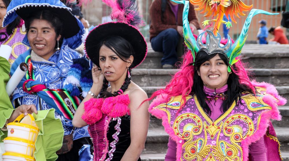 KARNEVAL Bolivien 3 Frauen