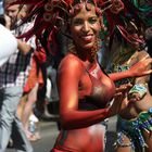 Karneval der Kulturen in rot