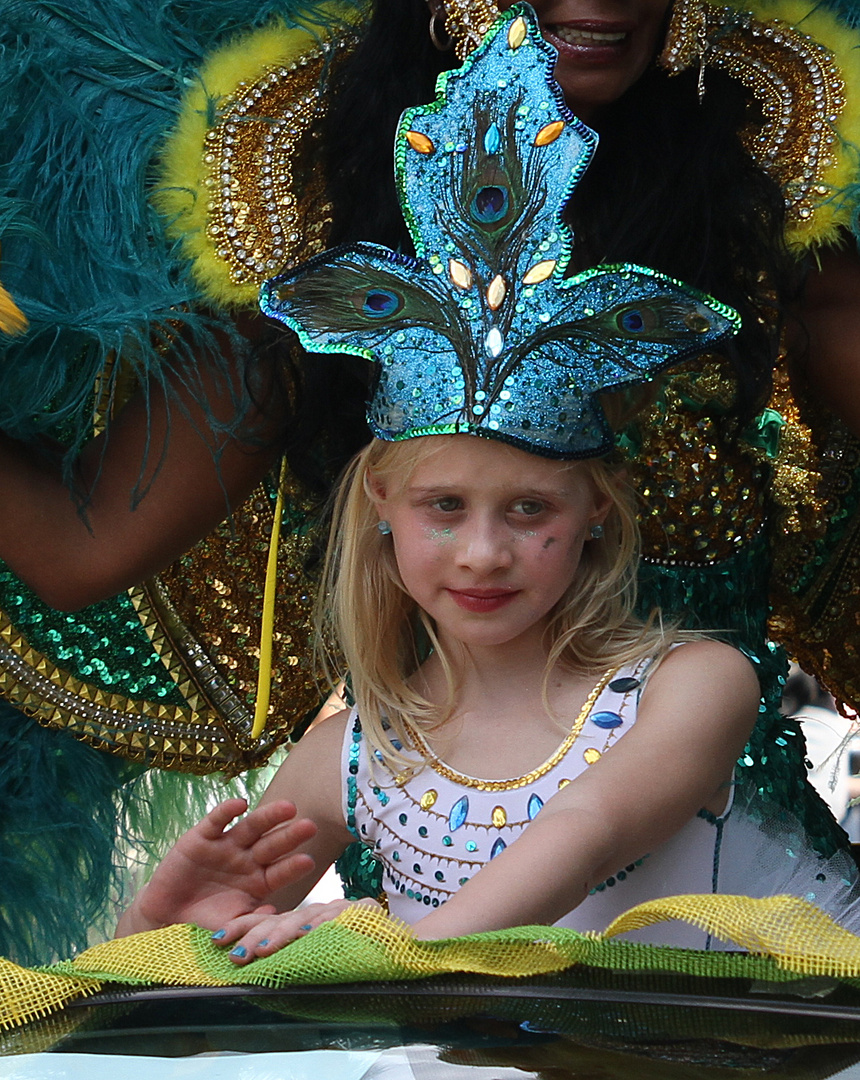 Karneval der Kulturen - Nachwuchsbrasilianerin