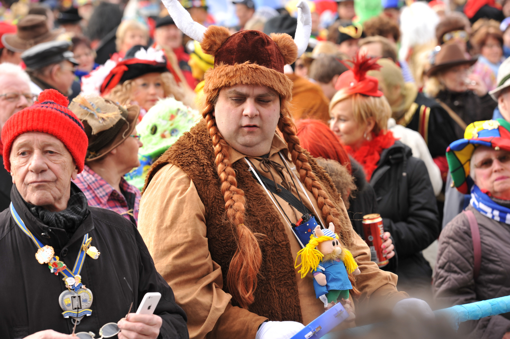 Karneval-Rathausstürmung Bonn-Beuel, vor der Bühne