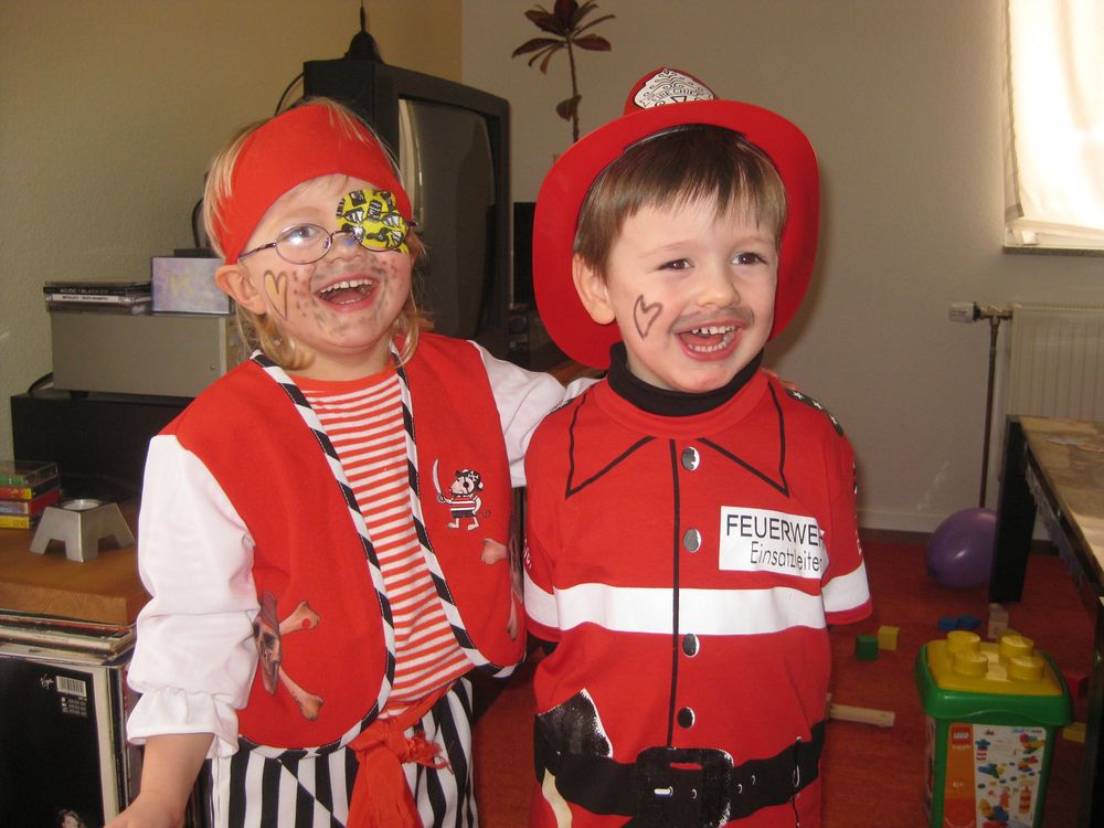 Karneval,Fastnacht und Fasching... oder "Piratentochter trifft Feuerwehrmann"