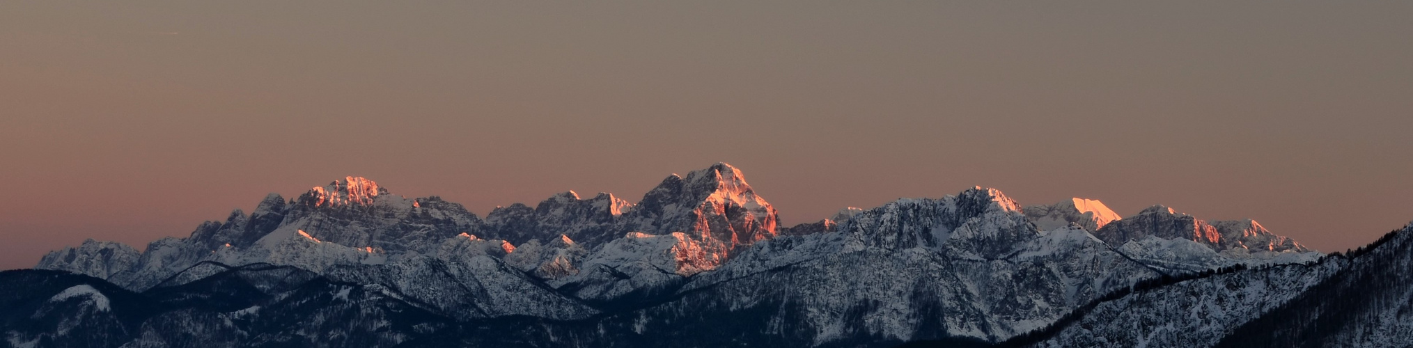 Karnische Alpen im Sonnenuntergang