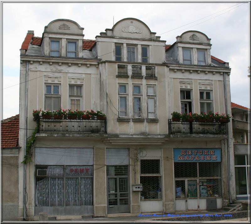 Karnobat Hauses in Bulgaria . 2006a