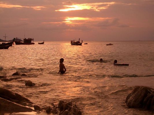 Karon Beach am Abend