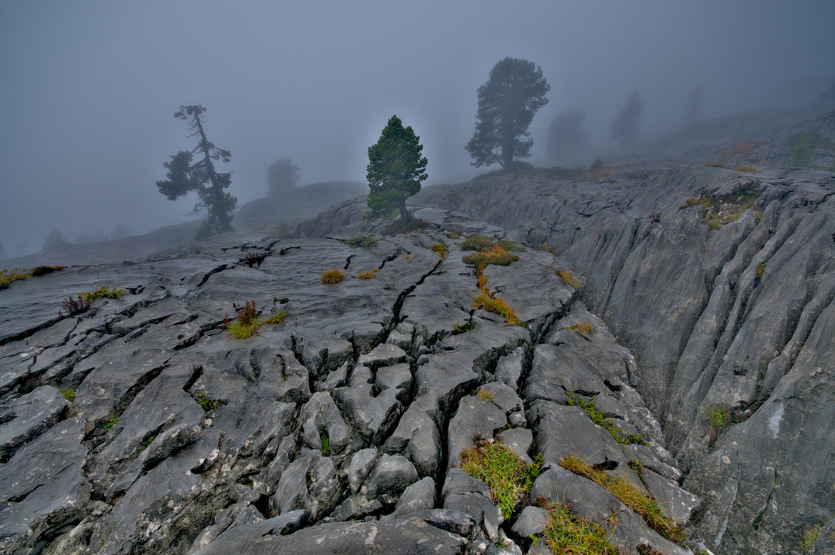 Karst im Nebel